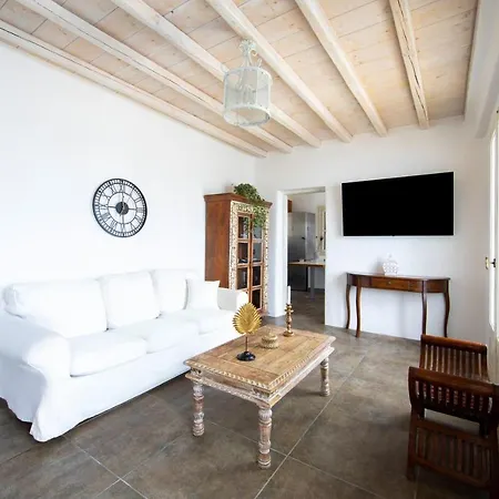Mykonos Princely Villas - Poolside Luxury Retreats * Ornósz