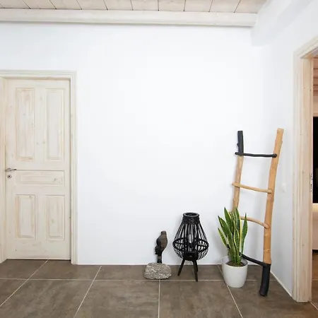 Mykonos Princely Villas - Poolside Luxury Retreats *